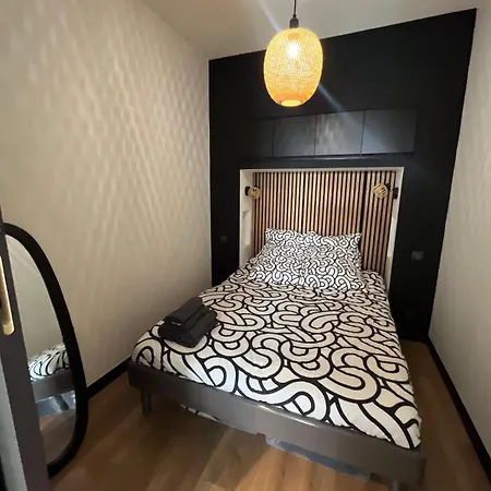 Apartament T2 Avec Terrasse 4p, Centre