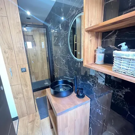 T2 Avec Terrasse 4p, Centre Apartment *