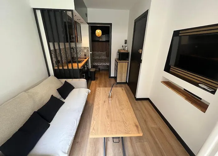 T2 Avec Terrasse 4p, Centre Apartment